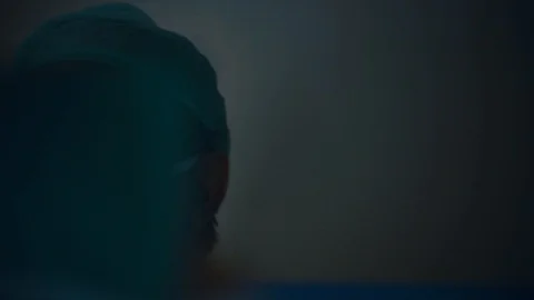 Doctors doing surgery Stock Footage 105821712