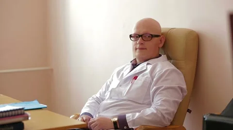 In The Doctor'S Office Stock-Footage 52600490