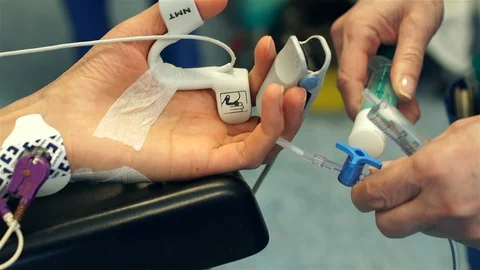 Doctors Preparing for Surgery. Anesthesia. Stock-Footage 92116456