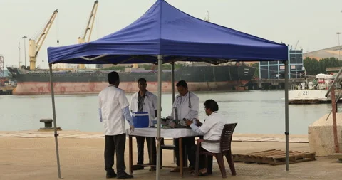 Doctors Team together at a harbor 스톡 동영상 326290348