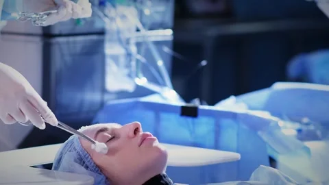 Doctors work in the operating room Stockbeeldmateriaal 265017647