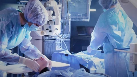 Doctors work in the operating room Stockbeeldmateriaal 265017880