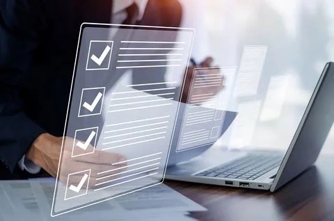 Document Checklist concept, Businessman using computer for DMS documents ma.. 스톡 사진