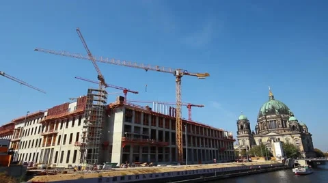 Documentation of a large construction site berlin castle 库存影片 41669737