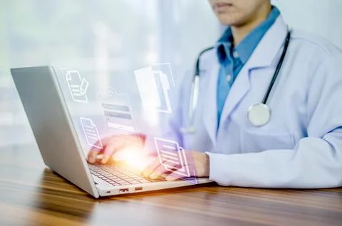 Documents concept, Doctor use computer connection server data base patient .. Foto stock