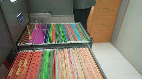 Documents Video stock 150402127