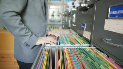 Documents Video stock 150402256