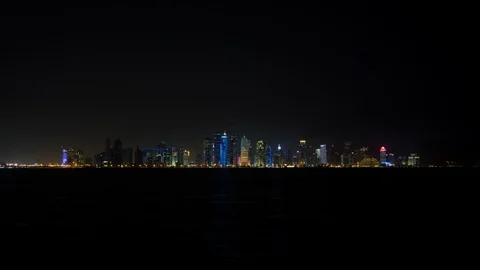 Doha Cityscape at Night with Dramatic Lighting 库存影片 105799154