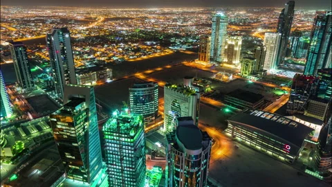 DOHA, QATAR - JUNE 30th 2017: skycreapers tall buildings timelapse night 스톡 동영상 238978564