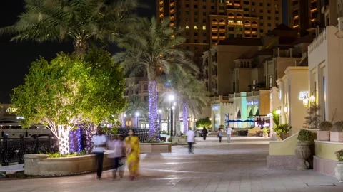DOHA , QATAR - OCTOBER 25, 2024: Nighttime stroll along beautiful waterfront Video stock 289837480