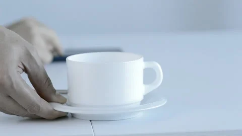 Doing a break Vidéo 97869254