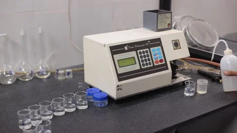 Doing different testing inside the laboratory 库存影片 281560944