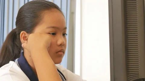 Doing home work by computer Vidéo 58758933