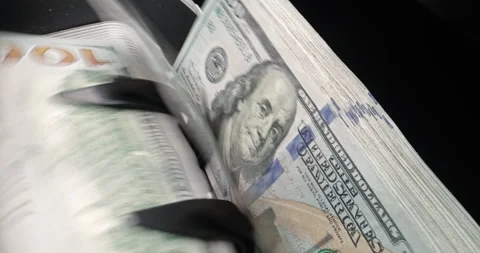 Dollar bills banknotes counting machine. Powerful fast automatic modern machine Видео 252195450