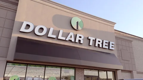 Dollar Tree exterior store establishing sign 4k Stockbeeldmateriaal 343190557