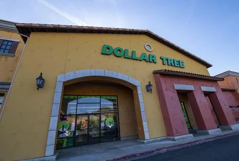 Dollar Tree general retail store front entrance logo Stock Photos