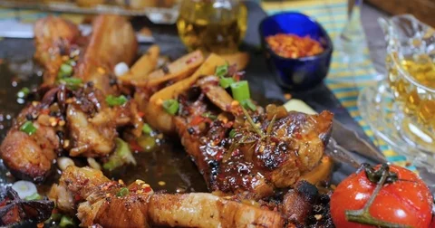 Dolly close up push in view of delicious braised sticky king pork ribs Stock Footage 75281319