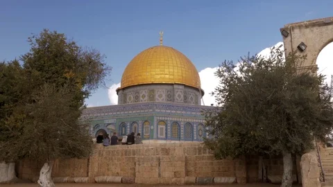 Dolly In on the Dome of the Rock Stock Footage 82676135