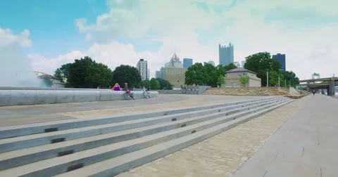 Dolly Establishing Shot of Point State Park and the Pittsburgh Skyline Stock-Footage 65471734