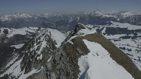 Dolly over Swiss Alps mountains Vidéo