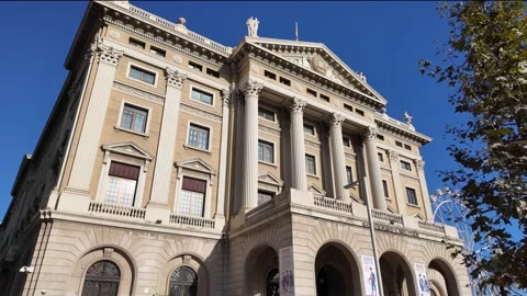 Dolly push in toward Barcelonas Government Military Headquarters facade Stock Footage 340600015