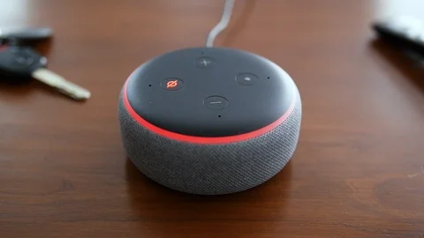 Dolly Shot of Muting Amazon Echo Dot Vídeo Stock 99733319