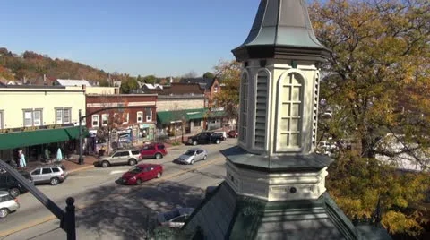 Dolly Shot Small Town Main Street USA Vidéo 12732740