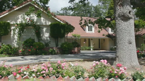DOLLY SHOT UPSCALE HOME 2 Stock Footage 6526015