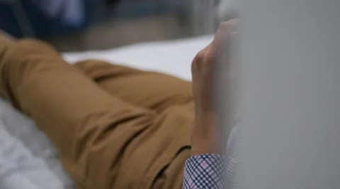 Dolly, slider shot of starting using tablet in male hands with green screen Stock-Footage 63954943