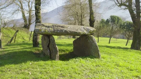 Dolmen green field 4k Video stock 71605991