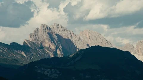 Dolomites Mountain Peaks Time Lapse with Moving Shadows and Clouds Above Vidéo 331165616