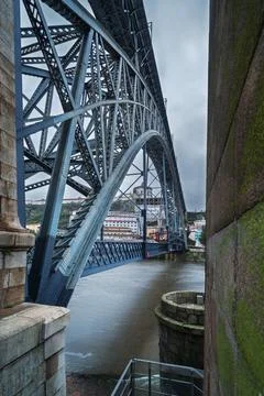 Dom Luis I Bridge spanning Douro River in Porto, Portugal 写真素材