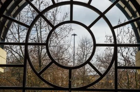 Dome ceiling with hexagonal windows in a covered market Foto stock