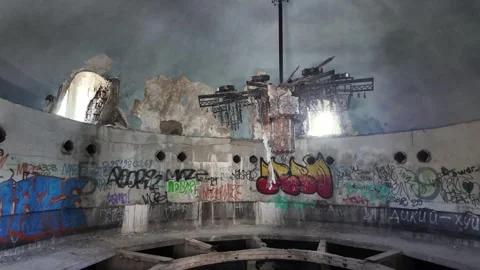 Dome Interior with Damaged Chandelier and Graffiti in an Abandoned Restaurant Stockbeeldmateriaal 342169062
