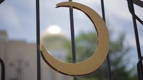 Dome of the mosque over the fence Video stock 62063980