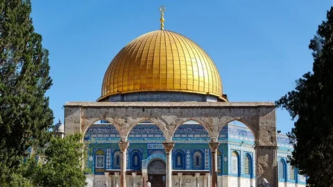 Dome of the Rock mosque in Jerusalem Stock Footage 72321641