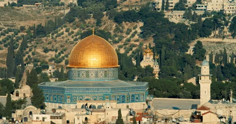 Dome of the Rock Mosque with Jerusalem Skyline 動画素材 44347606