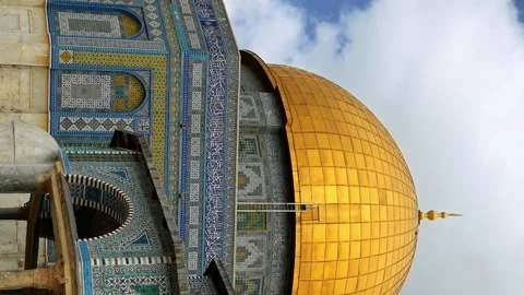 Dome of the Rock mosque in Jerusalem zoom shot Stock Footage 91155464