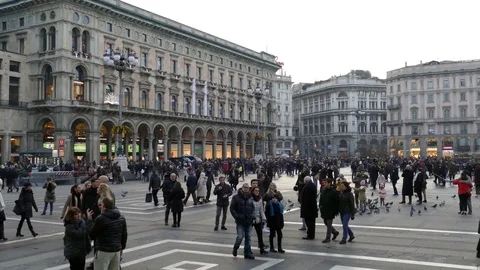 Dome Square in Milan, during Christmas Stock Footage 78039671