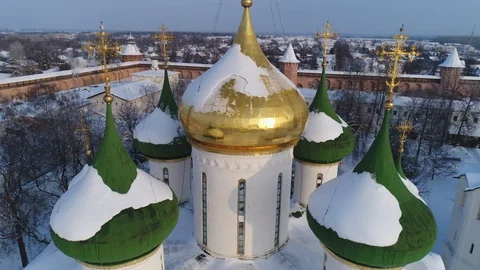 Domes and crosses of the Transfiguration Cathedral in Suzdal, Russia Stock Footage 101092948