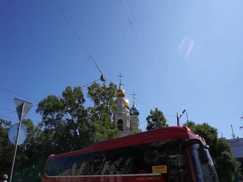 Domes by the road Vídeo Stock 87698473