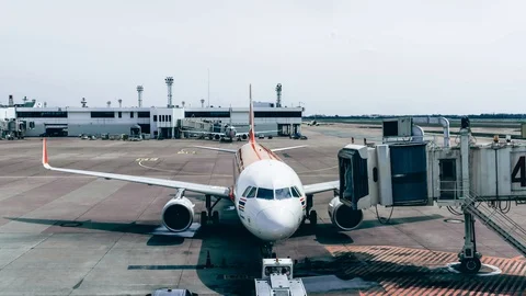 Don Muang1 zoom in Stock Footage 115582565