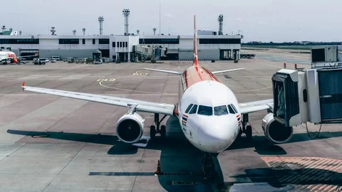 Don Muang2 zoom in Stock Footage 115582841
