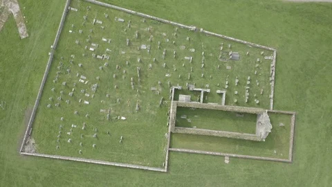 Done Aerial of Skipness Chapel Vidéo 113633096