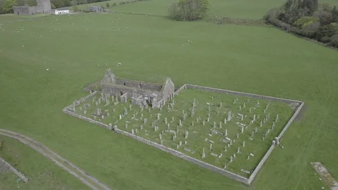 Done Aerial of Skipness Chapel Vidéo 113633320