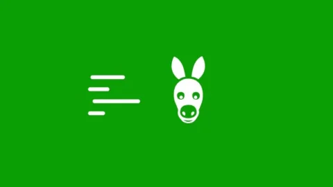 Donkey head icon moving fast with motion lines on green background clip. Vídeos de archivo 347377639