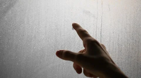 Doodles on Steamy Window Vídeo Stock 8977628