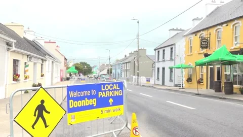 Doonbeg ‘used to Trump in our backyard’ as village braces for presidential visi Vidéo 345160805