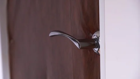 Door 2 库存影片 128691481