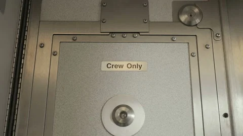 The door in cockpit Vídeos de archivo 88082343